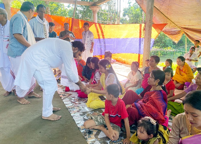 ভাইয়ের বাড়িতে বোনদের ভূরিভোজের উৎসব