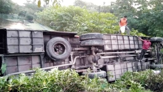 শান্তিগঞ্জে বাস খা দে, আ হ ত ১৬