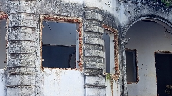 ভেঙে ফেলা হচ্ছে সিলেটের আরেকটি ঐতিহ্যবাহী বাড়ি