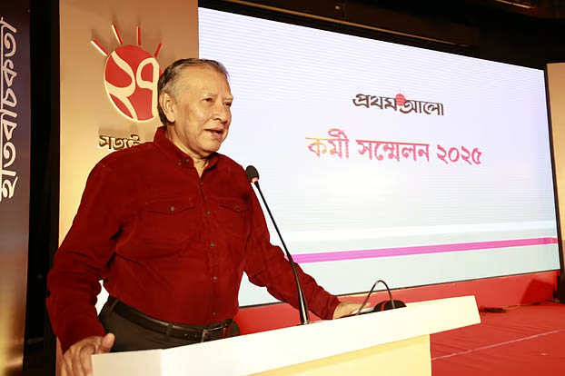 স্বাধীন সাংবাদিকতার ওপর আ ক্র ম ণ বিরাটভাবে বেড়েছে : মাহ্‌ফুজ আনাম