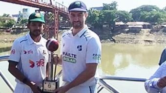 সুরমার পাড়ে উন্মোচন হলো বাংলাদেশ-আয়ারল্যান্ড টেস্ট সিরিজের ট্রফি