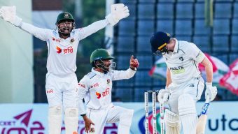 মুরাদ-তাইজুলের ঘূ র্ণি তে ইনিংস ব্যবধানে জিতল বাংলাদেশ