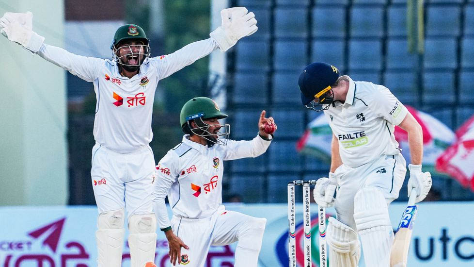 মুরাদ-তাইজুলের ঘূ র্ণি তে ইনিংস ব্যবধানে জিতল বাংলাদেশ
