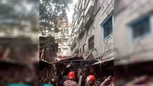 ভূমিকম্প : রাজধানীতে রেলিং ভেঙে ৩ জন নি হ ত