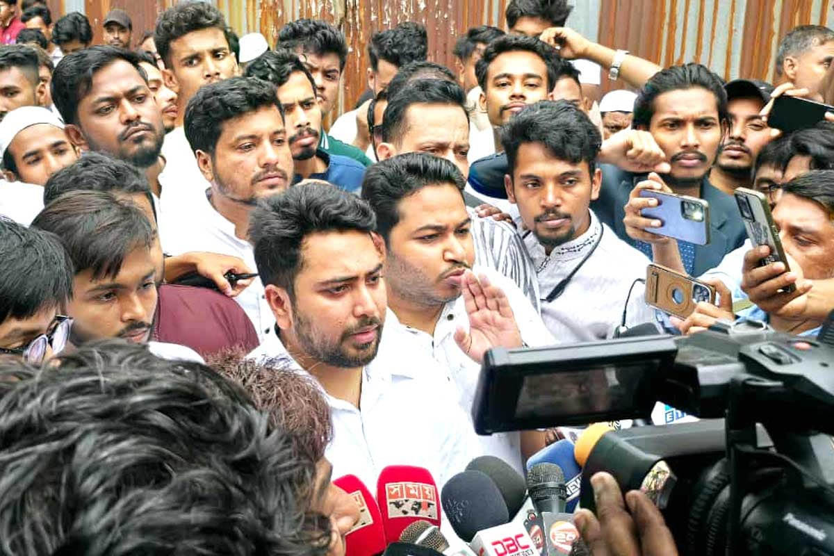 আদর্শিক জায়গা থেকে সমঝোতা বা জোট হতে পারে: নাহিদ ইসলাম