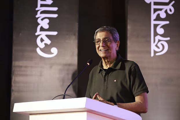 আনিসুল হকের লেখা : মতি ভাইকে জিজ্ঞাসা, আপনি বিপদের মুখে এত শান্ত থাকেন কীভাবে? তিনি বললেন…