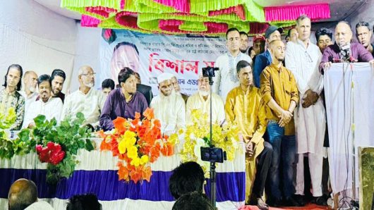 শ্রমজীবী মানুষের অধিকার নিশ্চিত করতে জনগণের ঐক্য প্রয়োজন: অ্যাড এমরান