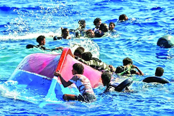 দেশে কাজের সং ক ট, মৃ ত্যু মাথায় বিদেশ যেতে ম রি য়া