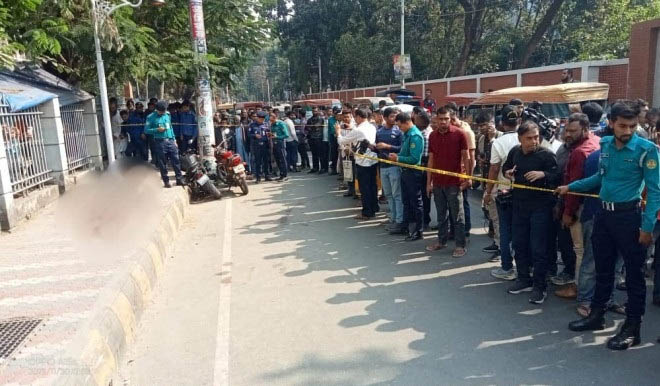 আদালত চত্বরে গু লি করে দু’ জ ন কে হ ত্যা