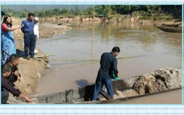 সিলেটে অ বৈ ধ বালু উত্তোলন বি রো ধী অভিযান, ১৮ বারকি নৌকা কেটে ধ্বং স