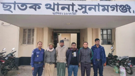 ছাতকে ‘ডেবিল হান্ট ফেজ-২’ অভিযানে আ. লীগের ৪ নেতা গ্রে ফ তা র