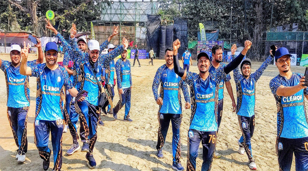 ‘এডভোকেট প্রিমিয়ার লীগ’র কোয়ার্টার ফাইনালে অংশ নিতে ঢাকায় এসডিবিএ ক্রিকেট লাভার্স