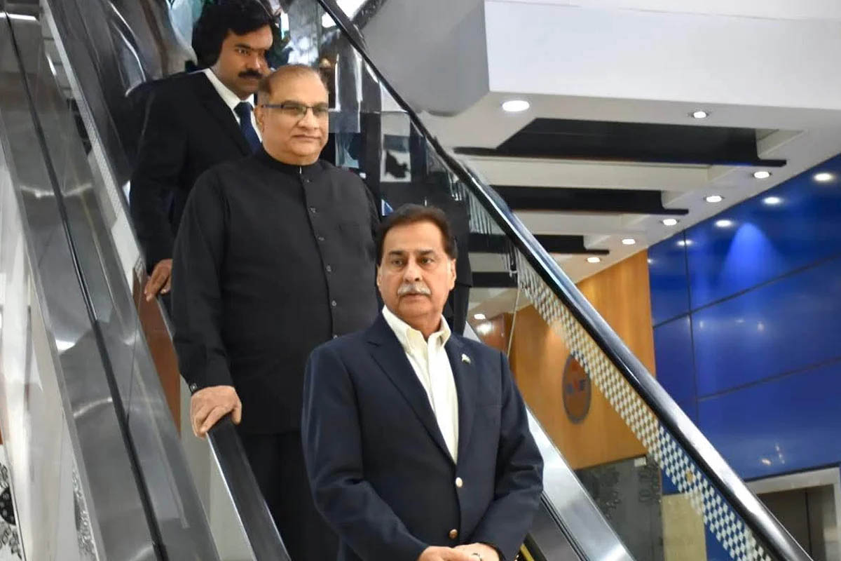 বেগম খালেদা জিয়ার জানাজায় অংশ নিতে ঢাকায় পাকিস্তানের স্পিকার