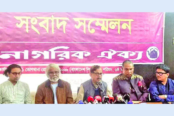 ঋণখেলাপি না হতে ৩৬ কোটি টাকা চাইলেন মান্না