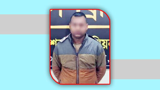 খাটের নিচে যা রাখতেন মুর্শেদ, অতঃপর…
