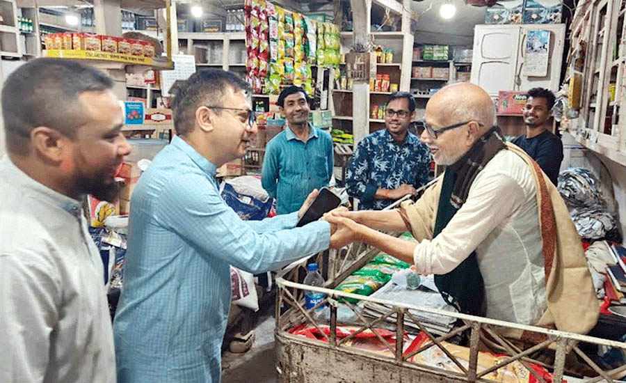 ধানের শীষের পক্ষে খন্দকার মুক্তাদিরের ‘ডোর টু ডোর মিশন’