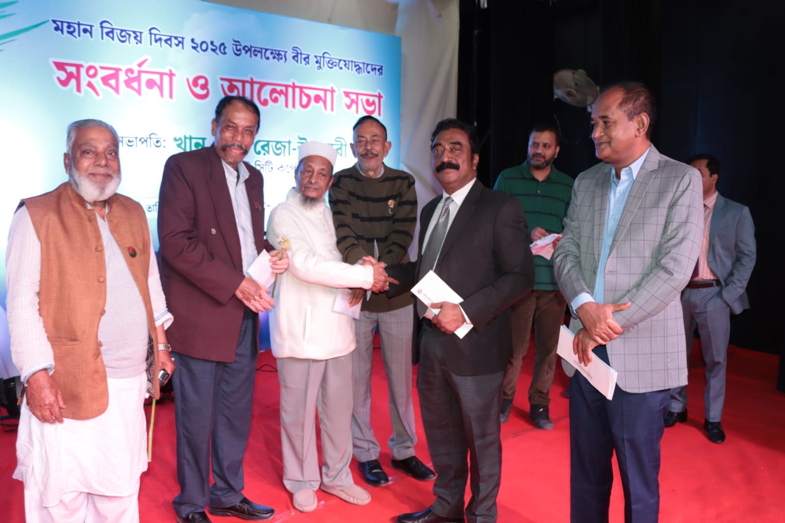 আমাদেরকে শো ষ ণ-ব ঞ্চ না র বৃত্ত ভা ঙ তে হবে-রেজা-উন-নবী