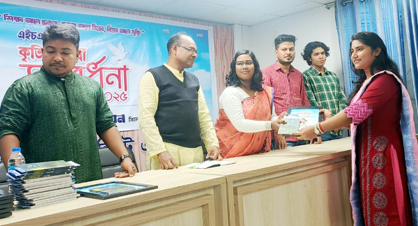 সিলেটে এইচএসসি উত্তীর্ণদের সংবর্ধনা দিলো ছাত্র ইউনিয়ন