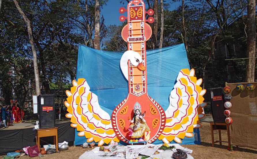 স্বরসতী পূজা মণ্ডপে সেজেছে শাবিপ্রবি