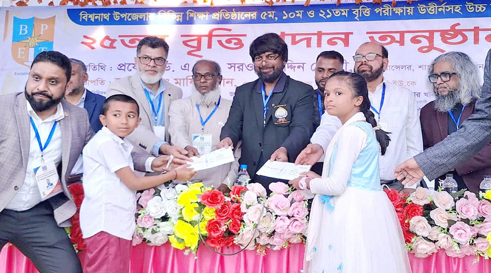 শৈশবে শিশুদের শিক্ষার ব্যাপারে পিতা-মাতাকেই অধিক গুরুত্ব দিতে হবে: শাবি ভিসি সরওয়ার