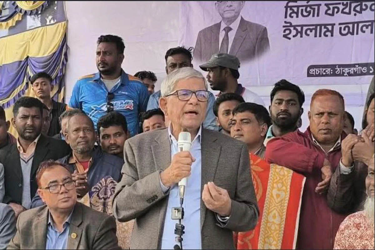 নৌকার কাণ্ডারি আপনাদের ফেলে ভারতে চলে গেছে : মির্জা ফখরুল