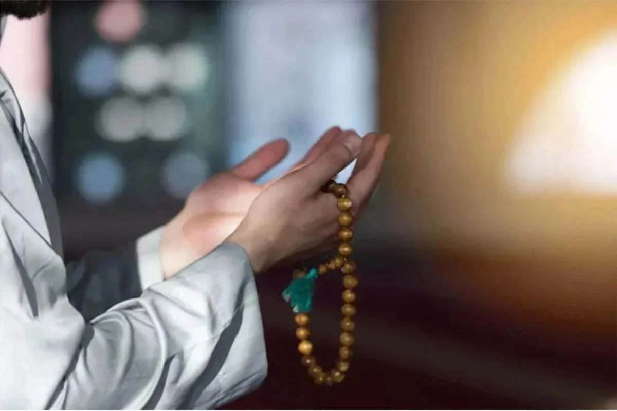 সব প্রশংসা একমাত্র আল্লাহপাকের জন্য