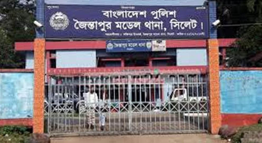 সিলেটে যাত্রীবাহী বাস থেকে শের আলী আ ট ক