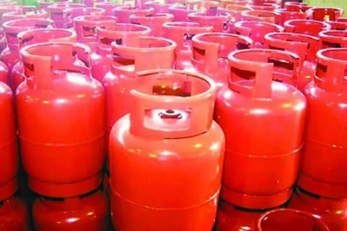 এলপিজি ব‍্যবসায়ীদের ধর্মঘট প্র ত‍্যা হা র