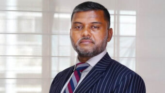 আয়ে স্ত্রীর চেয়ে পিছিয়ে শিশির মনির