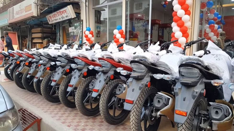 সিলেটে ড্রাইভিং লাইসেন্স ছাড়া কেনা যাবে না মোটরসাইকেল