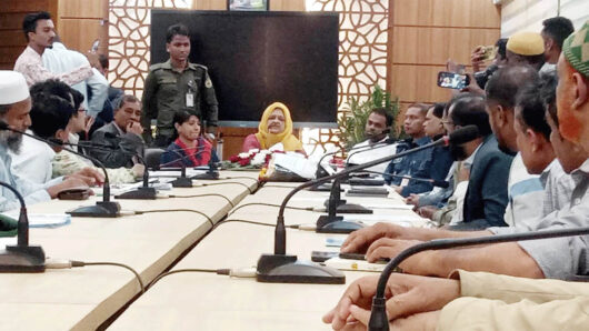 কেউ আইনকে বাদ দিয়ে দলীয় পদ-পদবী সামনে নিয়ে আসবে, তা হবে না: এমপি লুনা