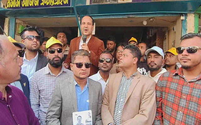 ছাতক-দোয়ারায় ধানের শীষের পক্ষে লুৎফুরের লিফলেট বিতরণ