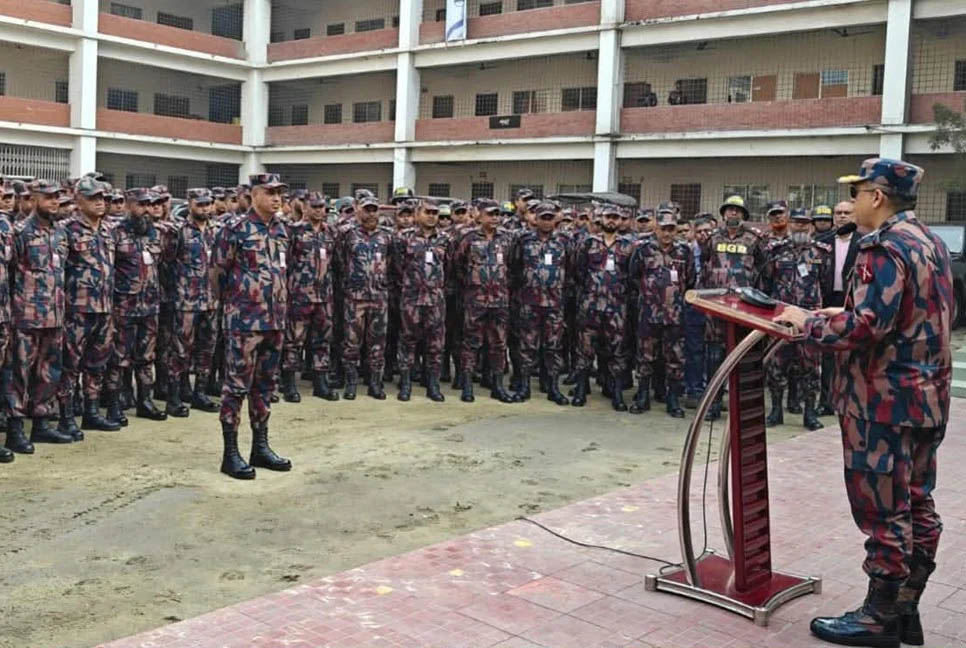 নির্বাচনে না শ ক তা প্র তি হ ত করতে ক ঠো র নির্দেশ বিজিবি মহাপরিচালকের