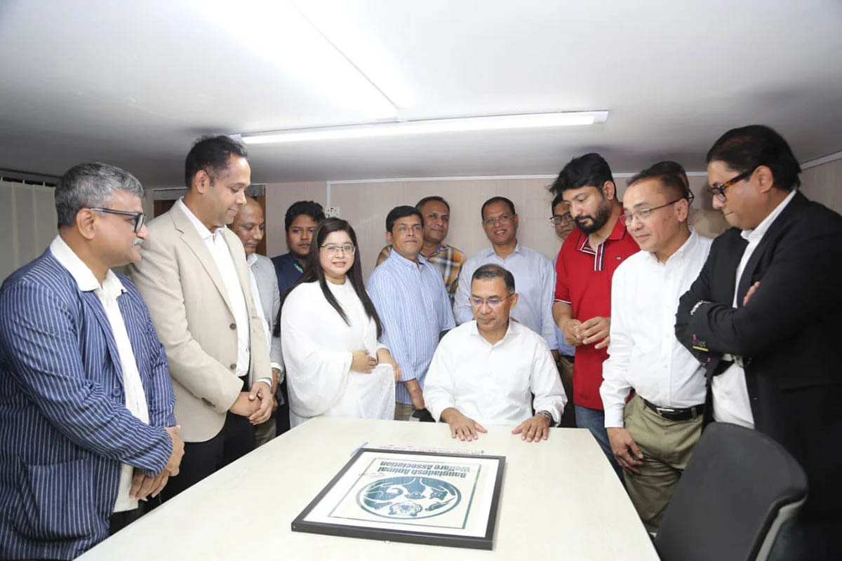বনানীতে ফ্রি এনিমেল ক্লিনিক উদ্বোধন করলেন তারেক রহমান