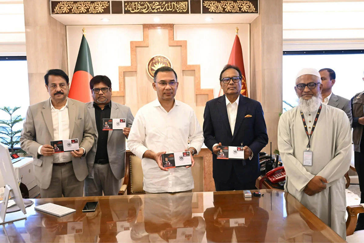 শহিদ দিবসে স্মারক ডাকটিকিট অবমুক্ত করলেন প্রধানমন্ত্রী