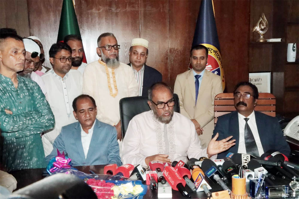 দায়িত্ব গ্রহণ করেছেন সিলেট সিটি কর্পোরেশনের নবনিযুক্ত প্ৰশাসক আব্দুল কাইয়ুম চৌধুরী