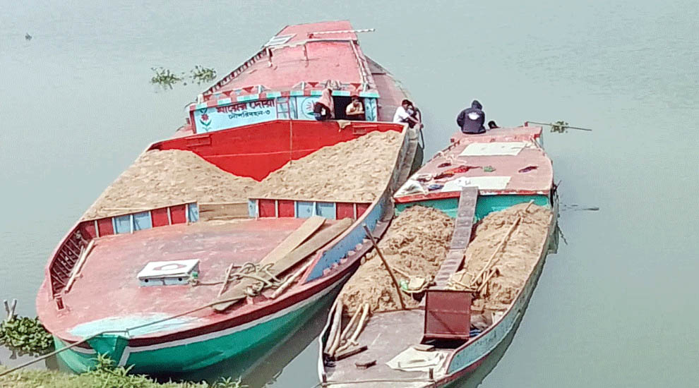 কুশিয়ারা নদী থেকে অবৈধ ভাবে বালু উত্তোলন, বালু জ*ব্দ