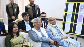 ভোটের চিত্র পর্যবেক্ষণ করছেন প্রধান উপদেষ্টা