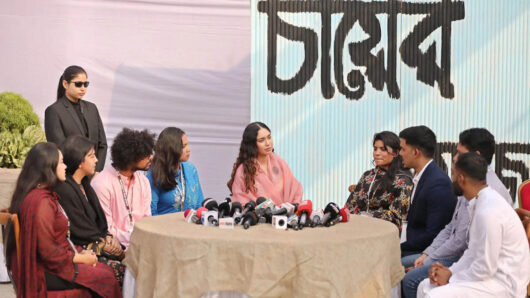 তরুণদের সঙ্গে জাইমা রহমানের ‘চায়ের আড্ডা’