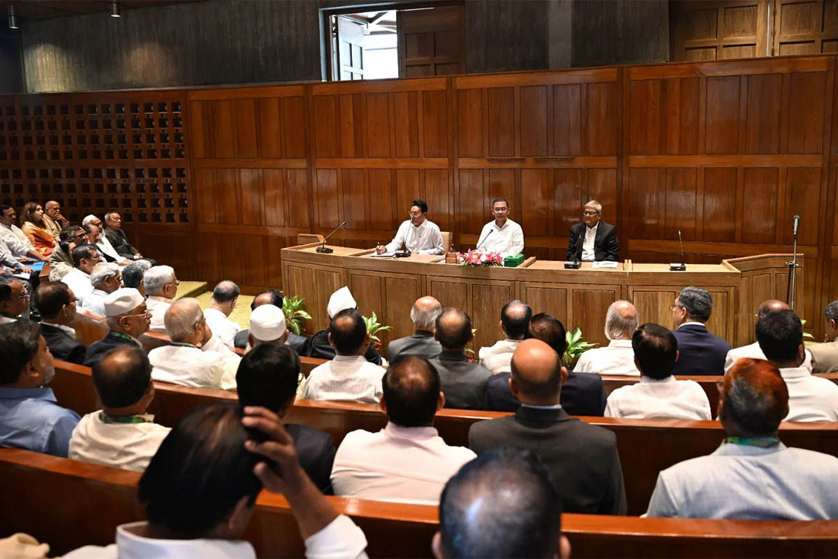 সরকার দলীয় এমপিদের সঙ্গে তারেক রহমানের বৈঠক