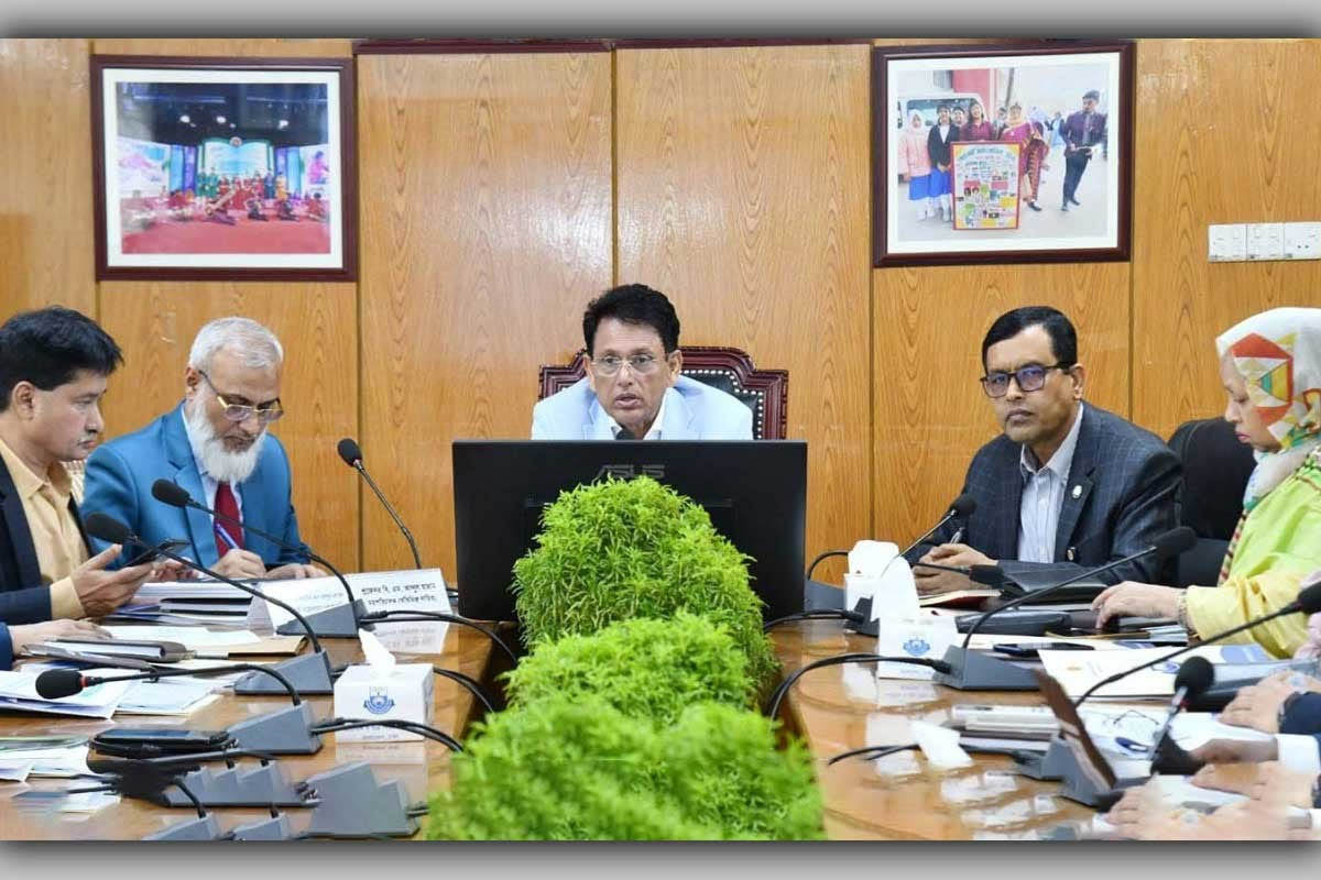 শিক্ষকদের যেন দপ্তরে দপ্তরে ঘুরতে না হয়: শিক্ষামন্ত্রী