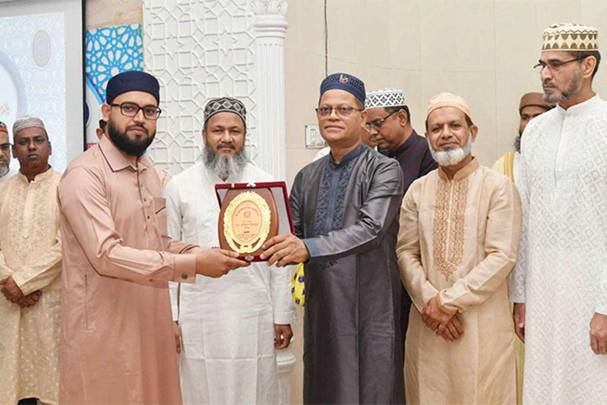 ‘পুলিশ সদস্যদের ধর্মীয় অনুশাসন লালনের মাধ্যমে নৈতিকতা গড়ে তুলতে হবে’