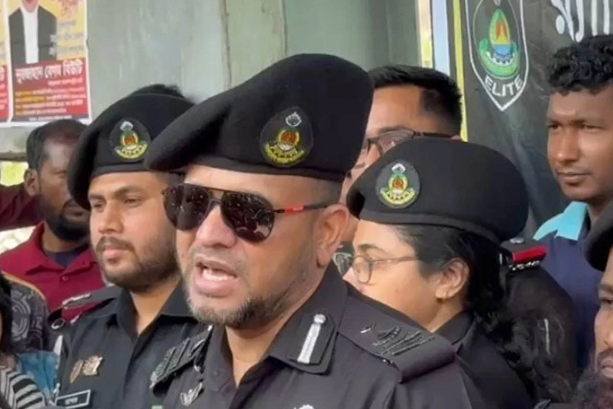 ঈদযাত্রা নিরাপদে রাখতে র‍্যাবের তিন স্তরের নিরাপত্তা, রাজধানীতে ৩২ টিম