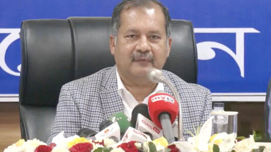 ‘আমরা আপনাদের সেবক বা মন্ত্রী হিসেবে কর্মচারী, আমাদের সঙ্গে মালিকের মতো আচরণ করবেন’