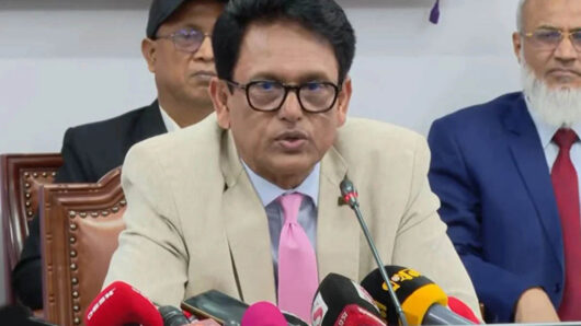মন্ত্রণালয়ে শিক্ষামন্ত্রীর ব্রিফিং