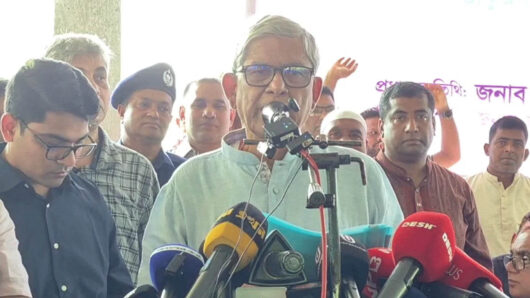 মধ্যপ্রাচ্যের যু দ্ধ আমাদের ক্ষ তি করবে, সামনের দিনগুলো ক ঠি ন: মির্জা ফখরুল