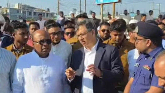 সৈকতের বালিয়াড়ি কোনোভাবেই দ খ ল করা যাবে না: স্বরাষ্ট্রমন্ত্রী