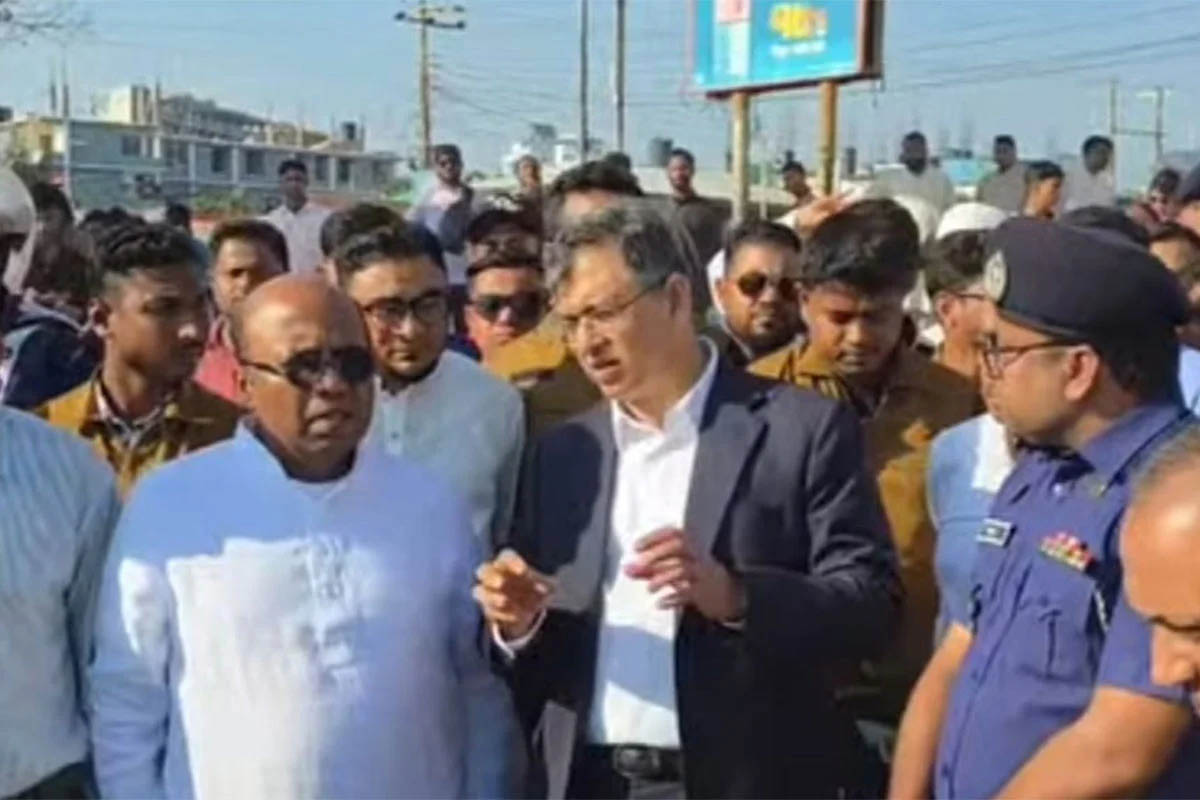 সৈকতের বালিয়াড়ি কোনোভাবেই দ খ ল করা যাবে না: স্বরাষ্ট্রমন্ত্রী