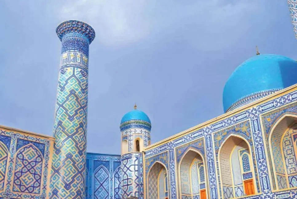 ইমামের সামাজিক মর্যাদা ও দায়িত্ব