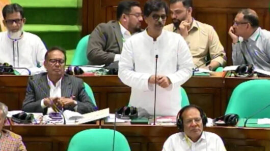সার নিয়ে কোনো স ম স্যা য় পড়তে হবে না : কৃষিমন্ত্রী